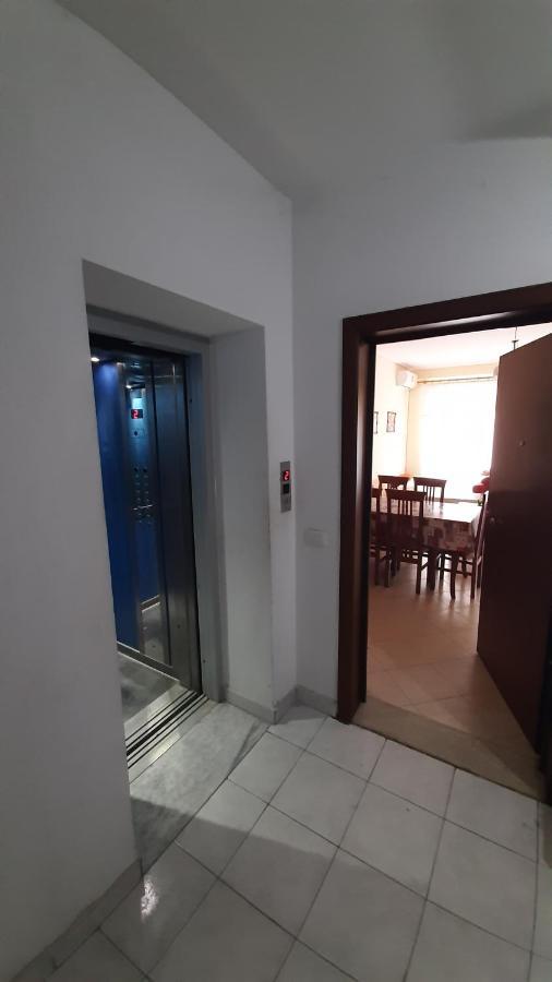 Meni'S Family Apartament Σαράντα Εξωτερικό φωτογραφία