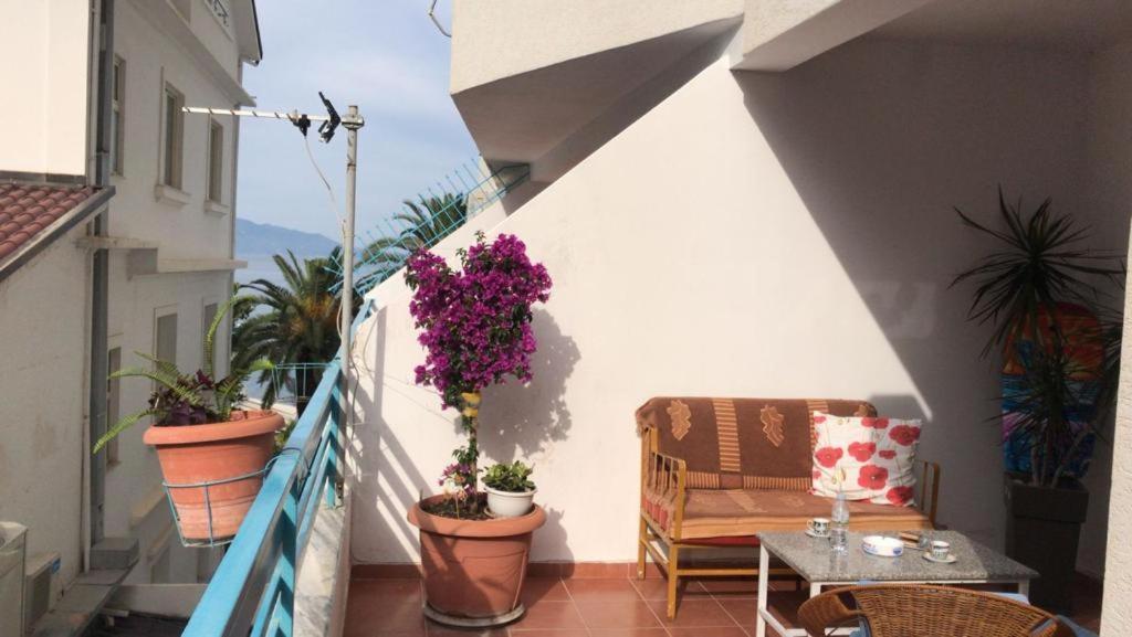 Meni'S Family Apartament Σαράντα Εξωτερικό φωτογραφία