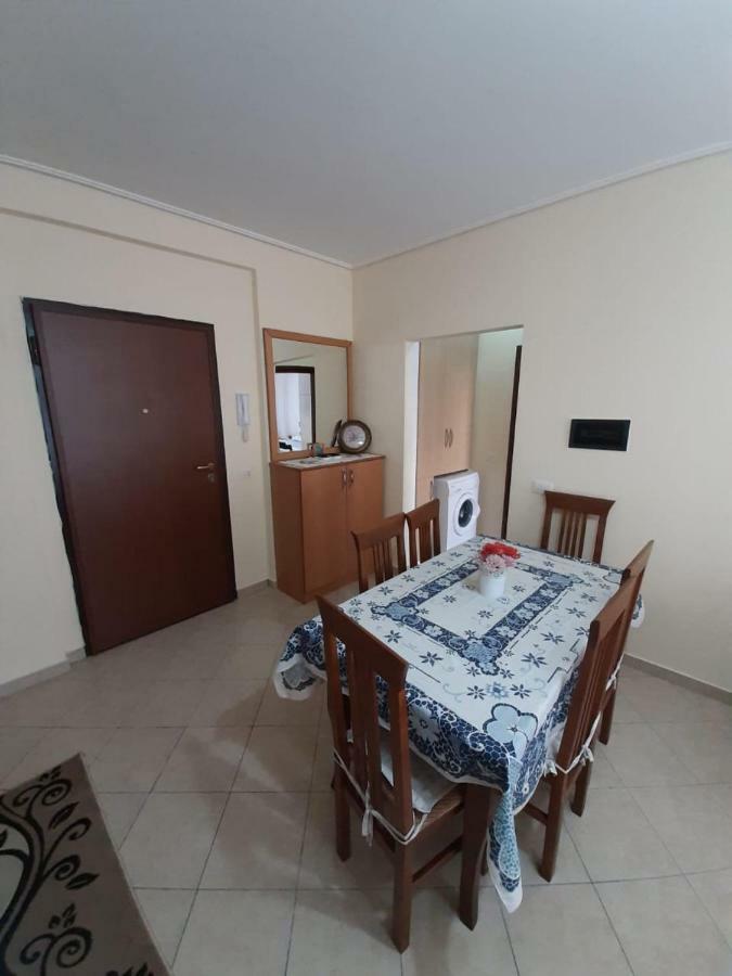 Meni'S Family Apartament Σαράντα Εξωτερικό φωτογραφία